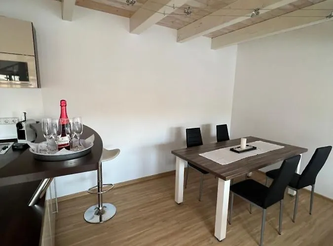 Appartement Mit Balkon