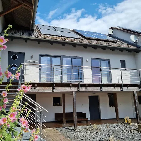 Apartment Mit Balkon